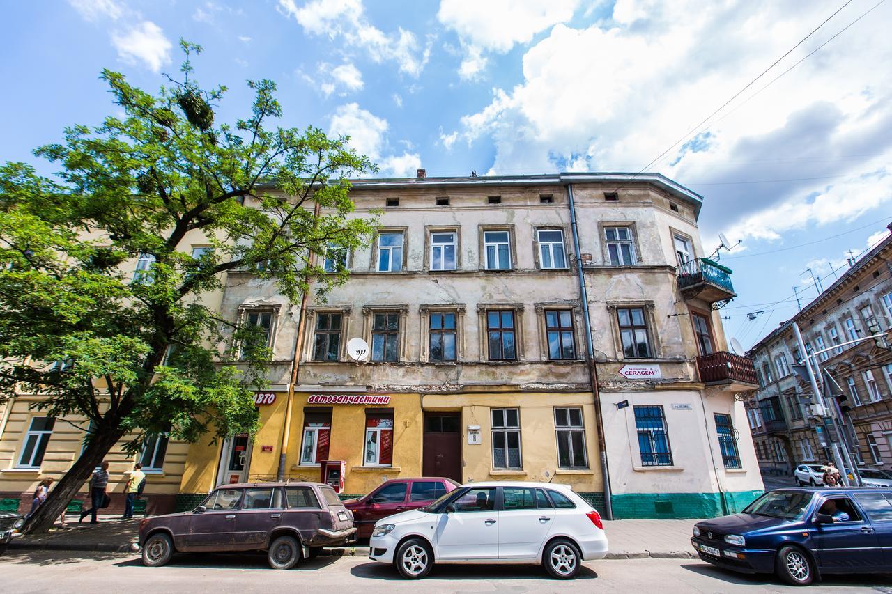 1 Bedroom Apartment Near Elizabeth'S The Cathedral Lviv Luaran gambar
