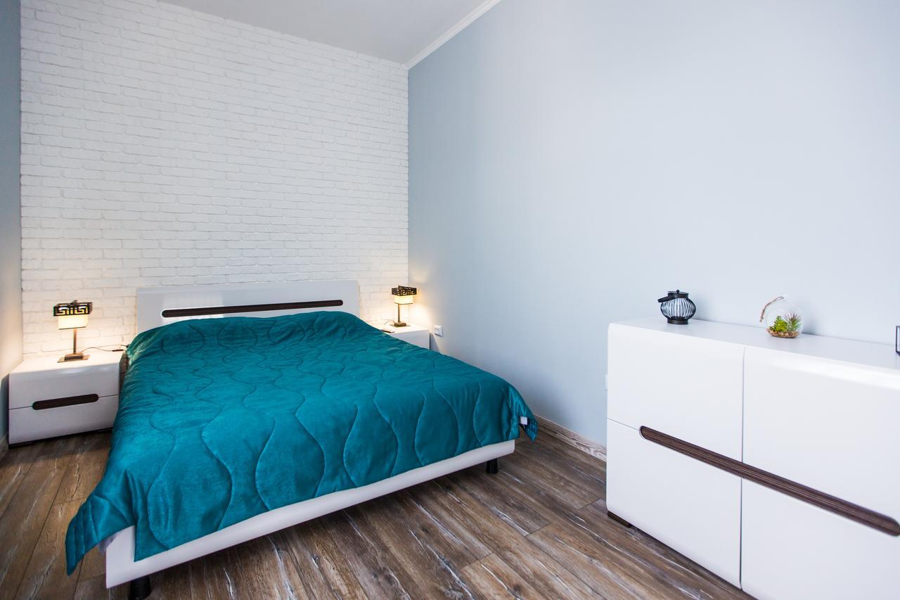 1 Bedroom Apartment Near Elizabeth'S The Cathedral Lviv Luaran gambar