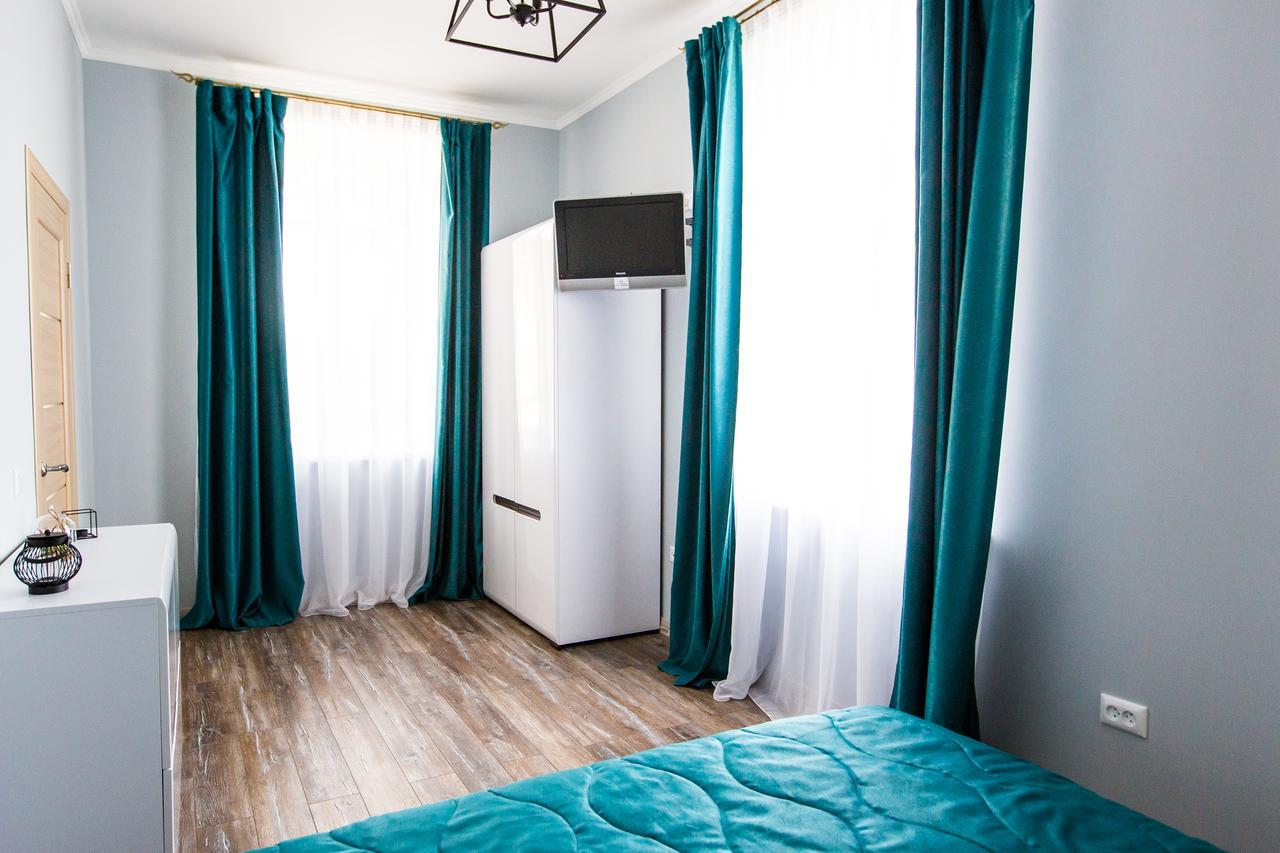 1 Bedroom Apartment Near Elizabeth'S The Cathedral Lviv Luaran gambar