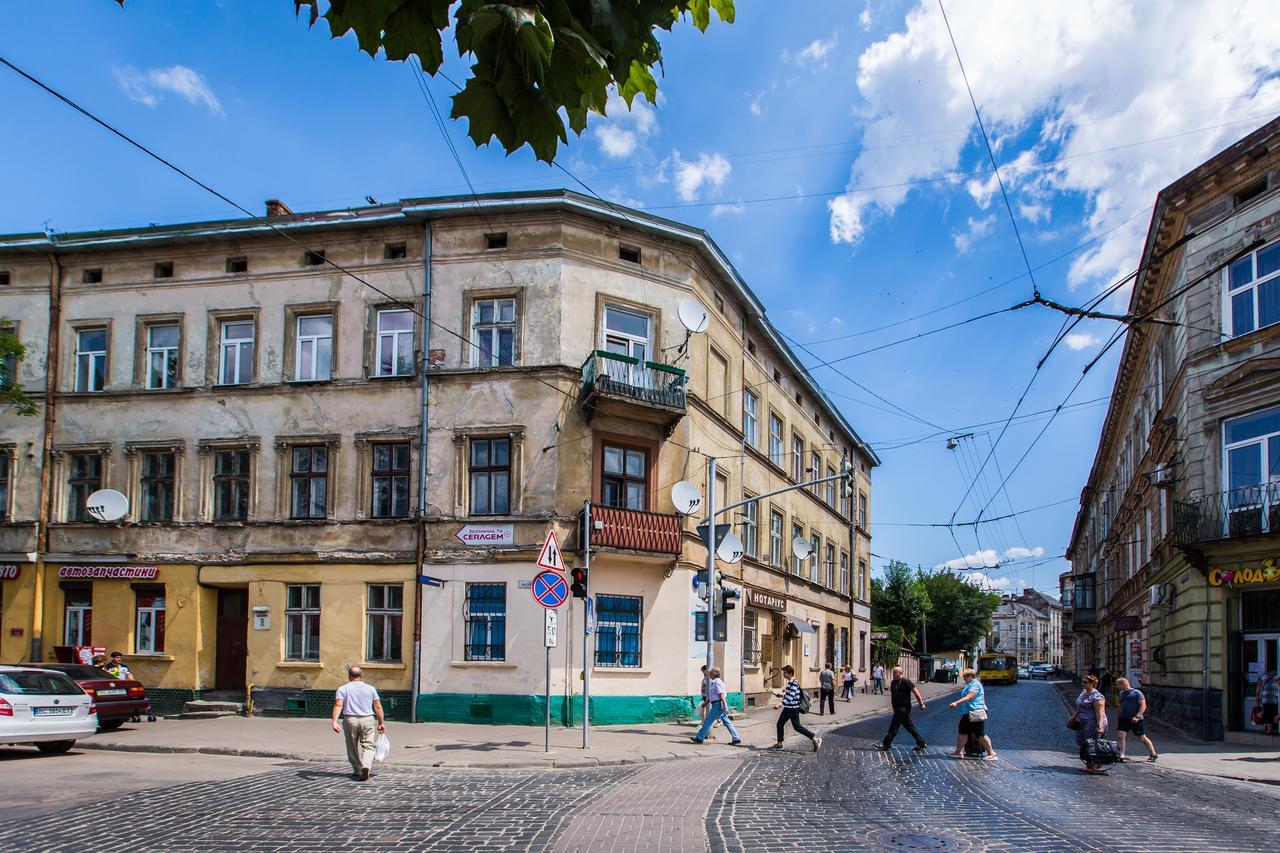 1 Bedroom Apartment Near Elizabeth'S The Cathedral Lviv Luaran gambar