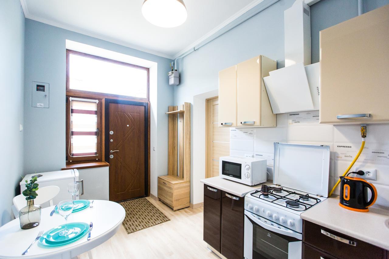 1 Bedroom Apartment Near Elizabeth'S The Cathedral Lviv Luaran gambar